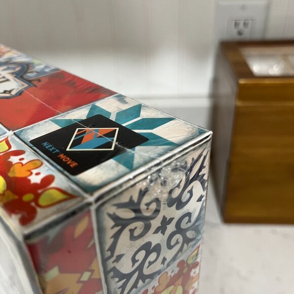 Asmodee Azul Board Game - Award-Winning Tile-Placement Strategy Game Family Game - Picture 4 of 4